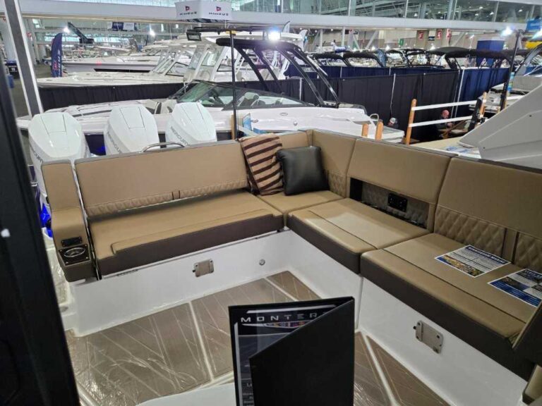 2025 Monterey 385SS - Triple V10 - Joystick US-RGFCP192J425 [photo 19]